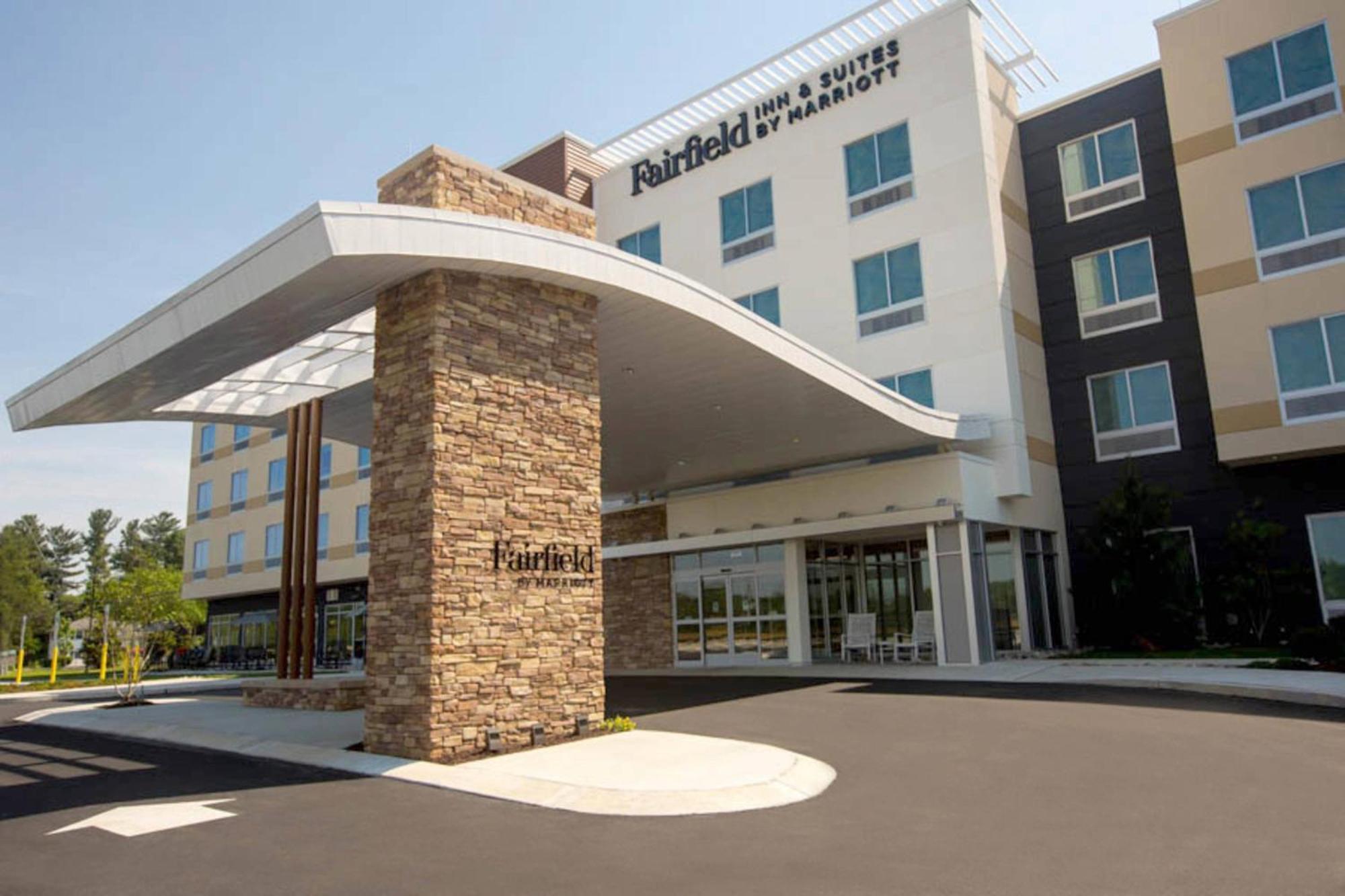 Fairfield Inn & Suites By Marriott Philadelphia Broomall/Newtown Square Exterior photo